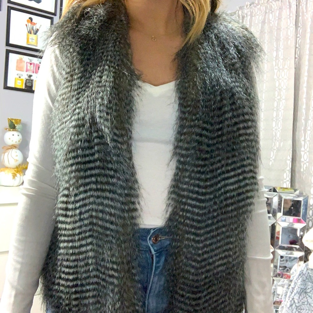 Fur vest